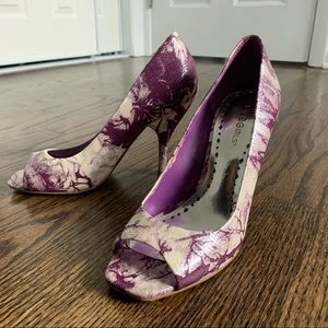BCBGirls purple PUMPS